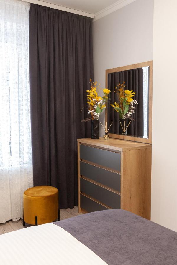 Alfa Apartments Kniazia Leva 2 Lviv Kültér fotó